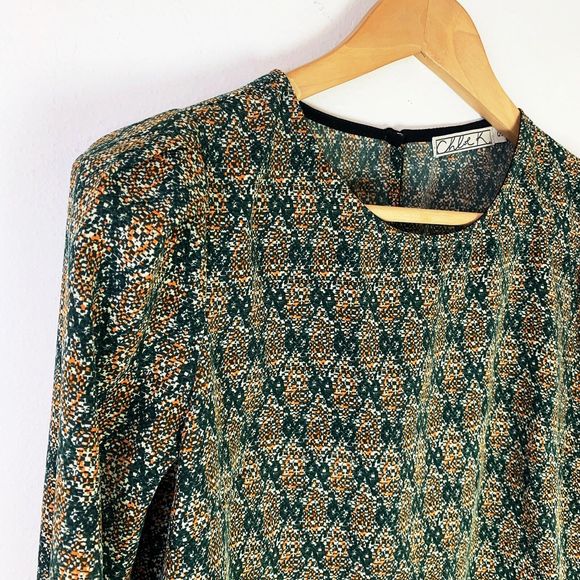 Chole K Long Sleeve Top Small Geometric Green Orange Print Career Work Blouse - Picture 2 of 4